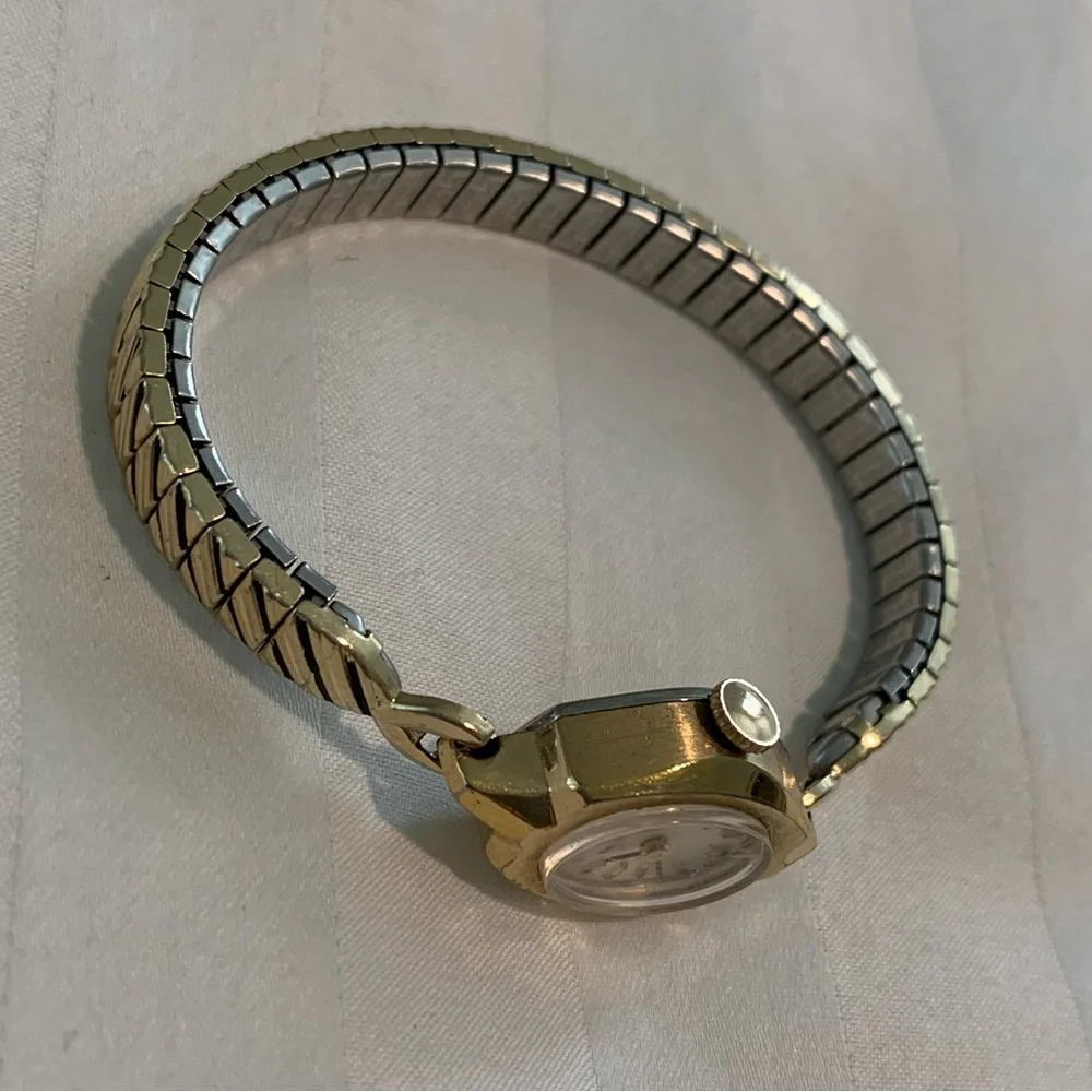 Vintage Women’s Benrus Wristwatch (Working)